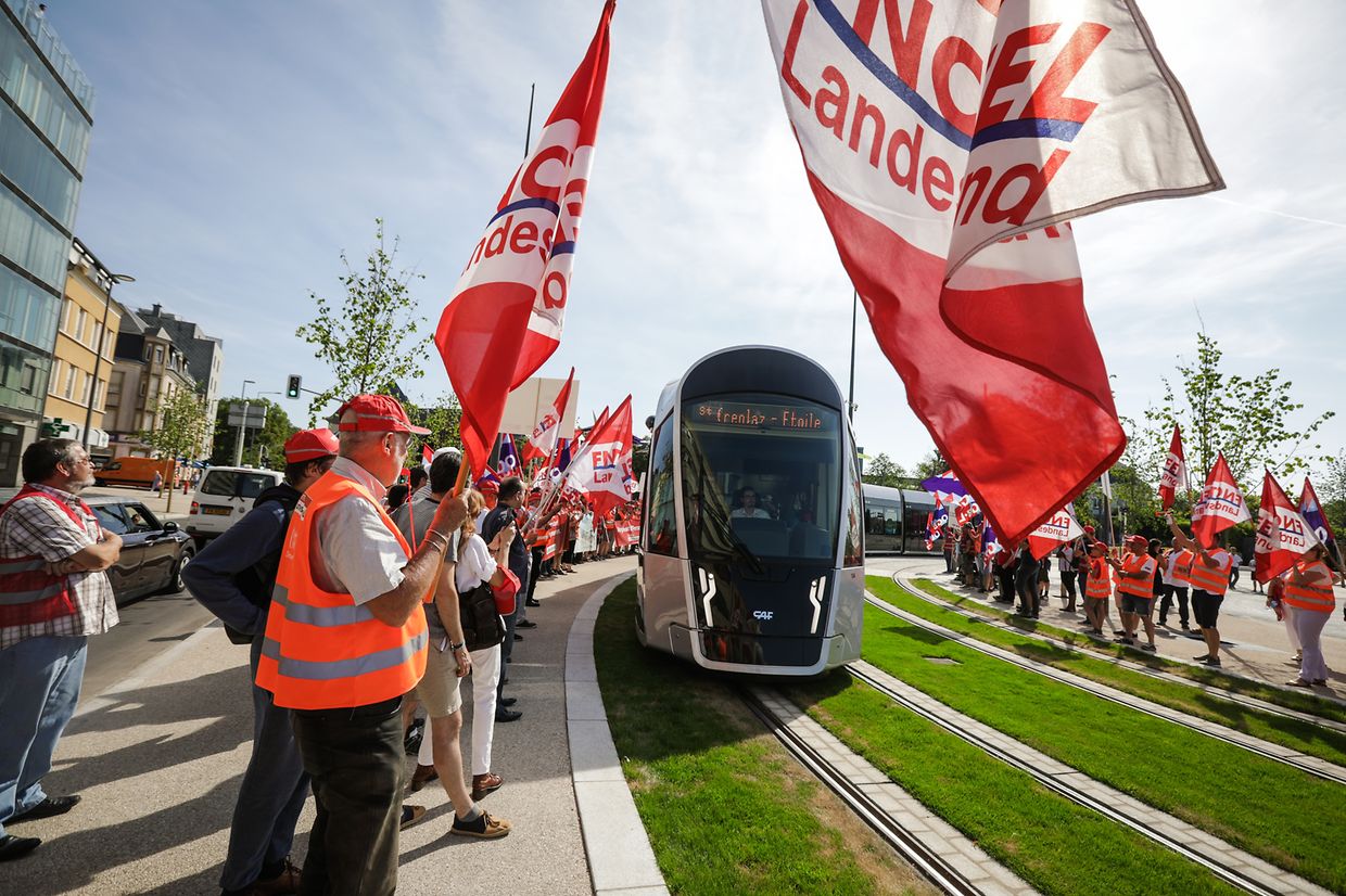 Piquet de protestation à l’occasion de l’inauguration de trois nouvelles stations de tramway