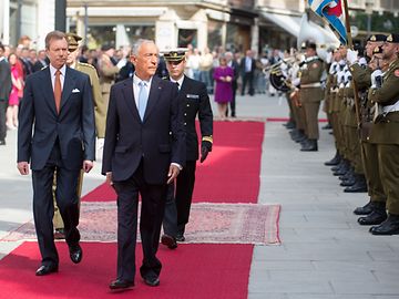 Staatsbesuch von Marcelo Rebelo de Sousa: Ein Küsschen vom Präsidenten