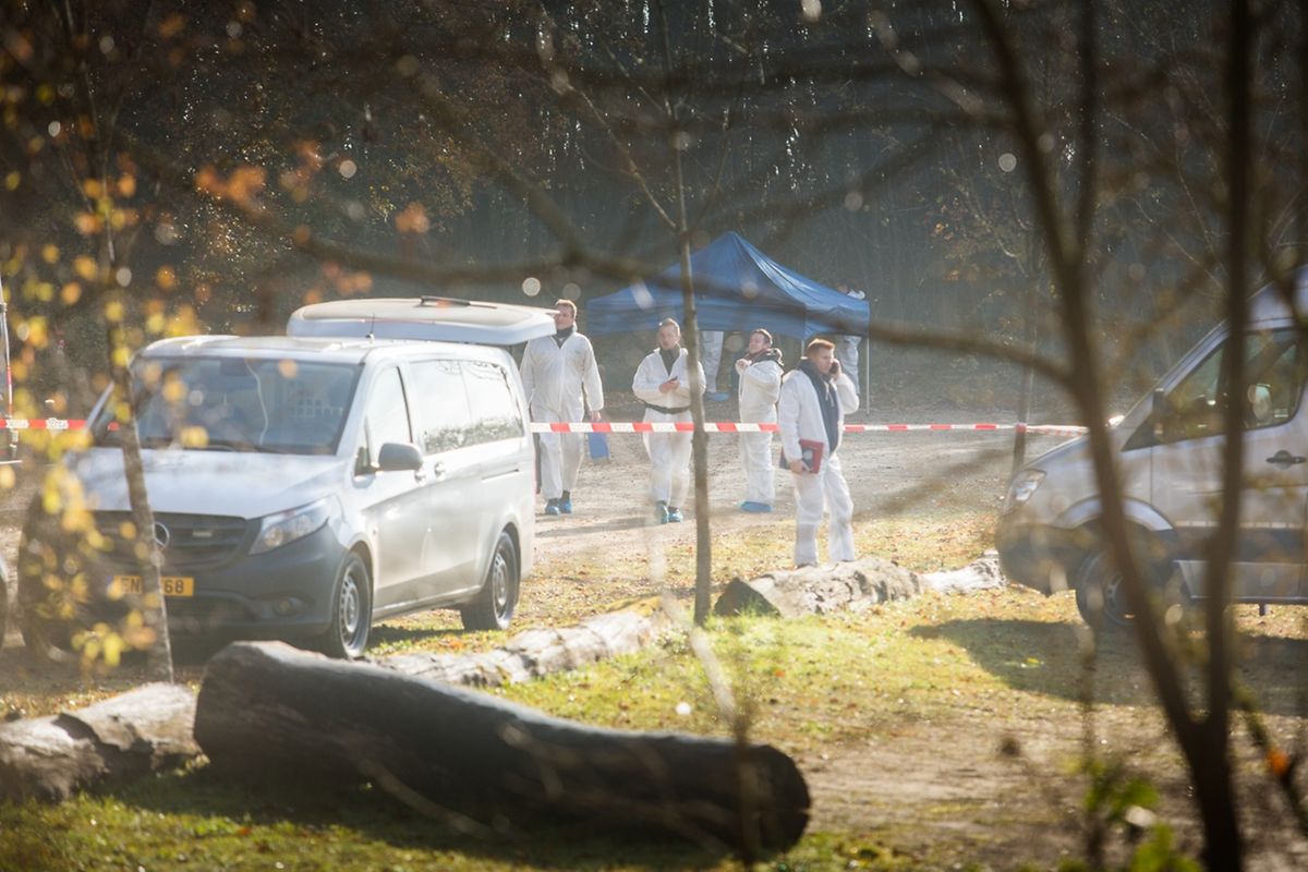 Beamten der Spurensicherung vor Ort.