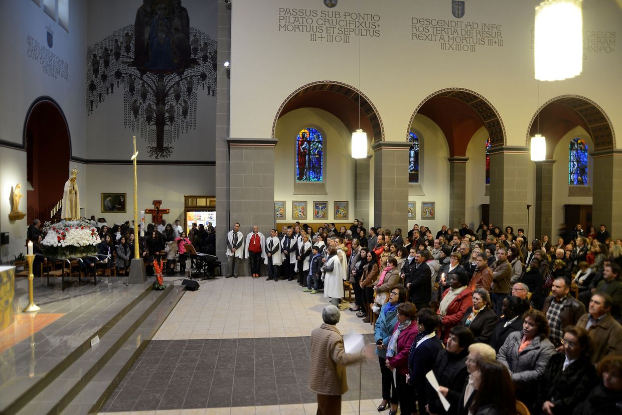 A eucaristia foi celebrada na igreja do Sacré-Coeur