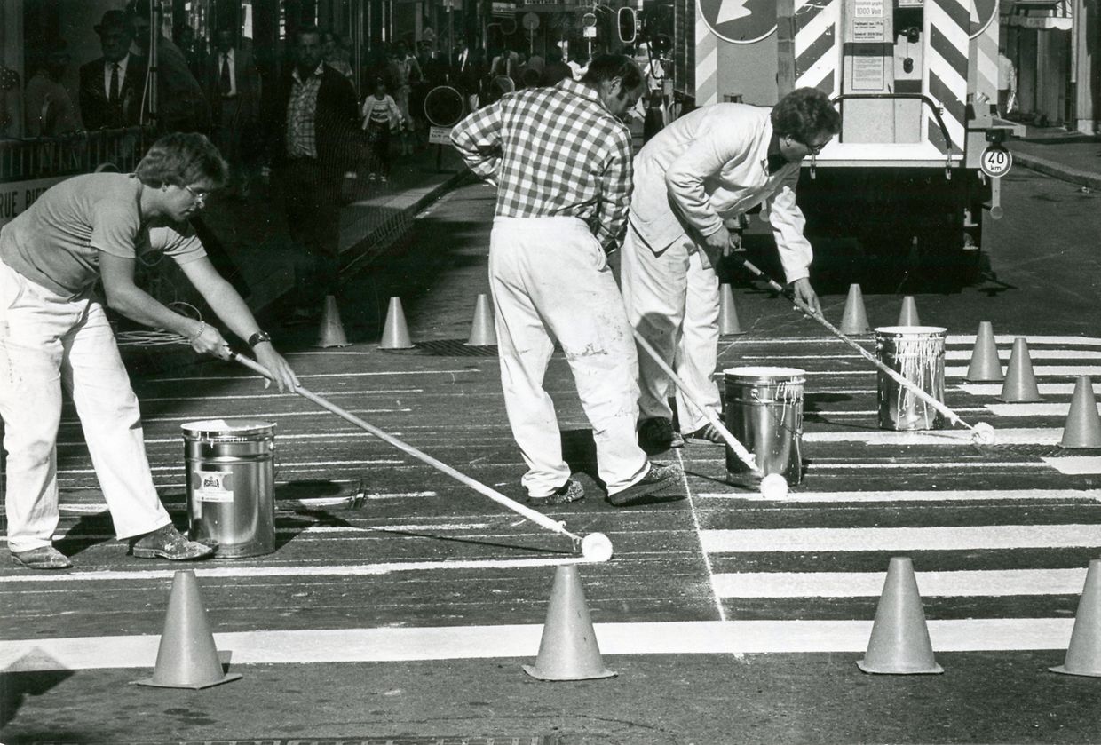 Aôut 1979: les derniers préparatifs dans la Grand-Rue.