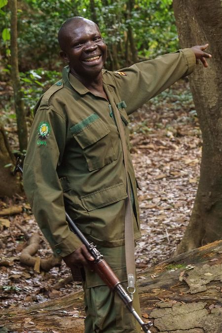 Ranger Robert Adaruku arbeitet seit 15 Jahren im Nationalpark. 