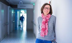 Mensch im Mittelpunkt: Mme Schütz Annette - Freiwillige Ehrenamtliche bei Sterbebegleitung, Foto Lex Kleren