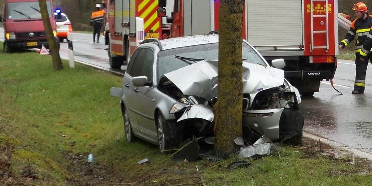 Zwei Personen wurden verletzt, eine davon schwer.