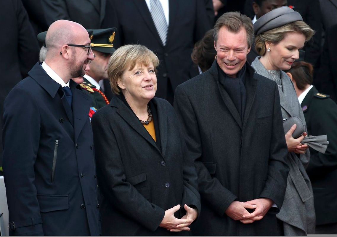 Belgiens Premierminister Charles Michel, Angela Merkel und Großherzog Henri im Gespräch.