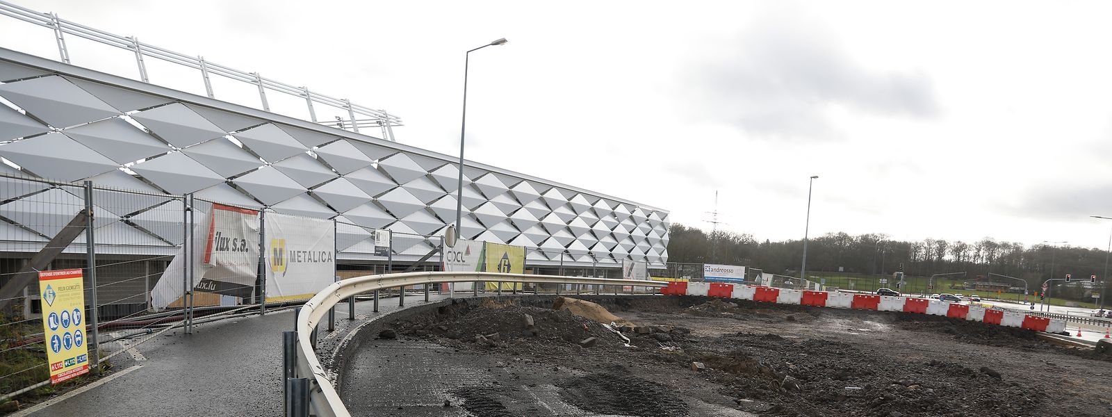 La construction du parking à plusieurs étages aux abords du nouveau stade «ne sera pas achevée avant 2022»