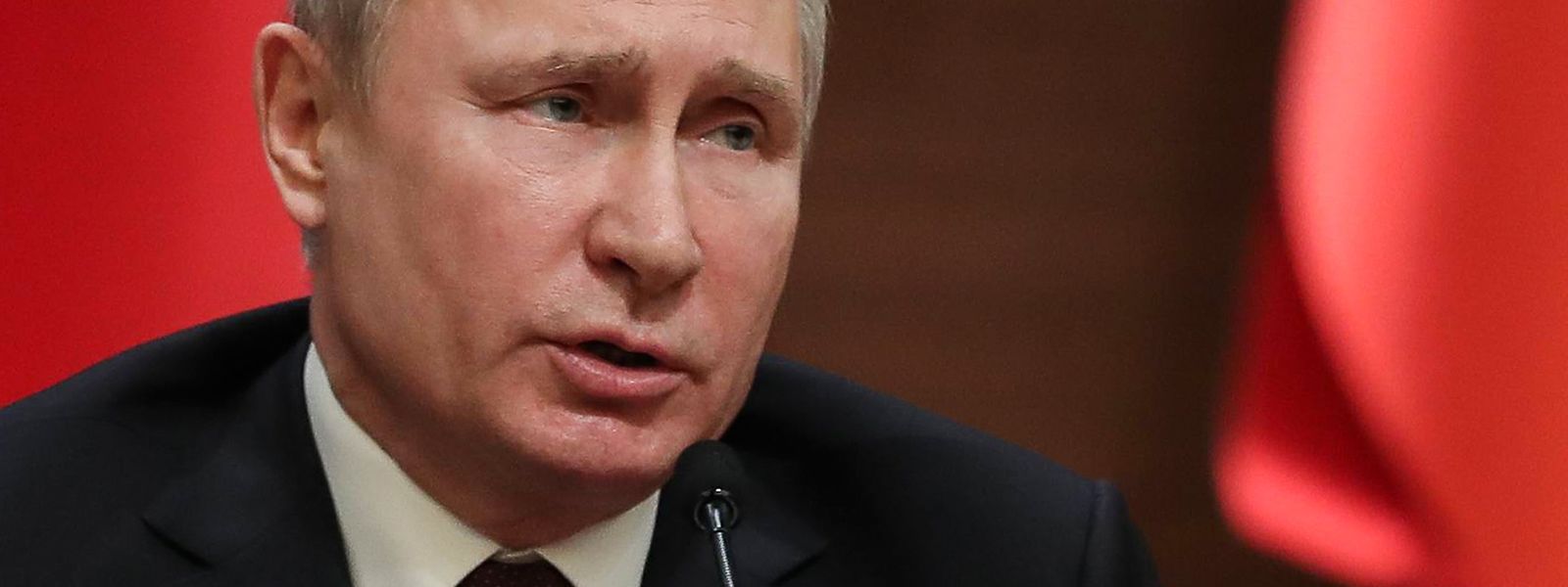 Es soll sich bei den Maßnahmen um Wirtschaftssanktionen gegen Oligarchen mit Beziehungen zum russischen Präsidenten Wladimir Putin handeln.