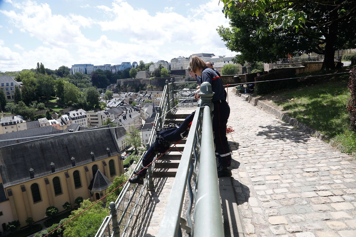Lokales, Bockfiels, Bockfelsen, Examen, Prüfung, junge Feuerwehrleute lernen über Materialkentnis, Vorstieg und Absichern, Absturtzssicherung Foto: Anouk Antony/Luxemburger Wort