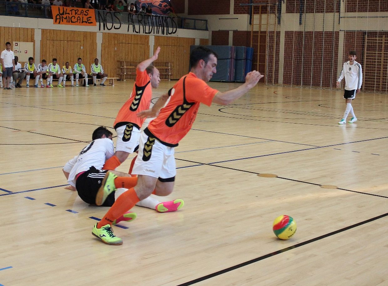 Sarmento iniciou aqui a jogada do primeiro golo da Amicale