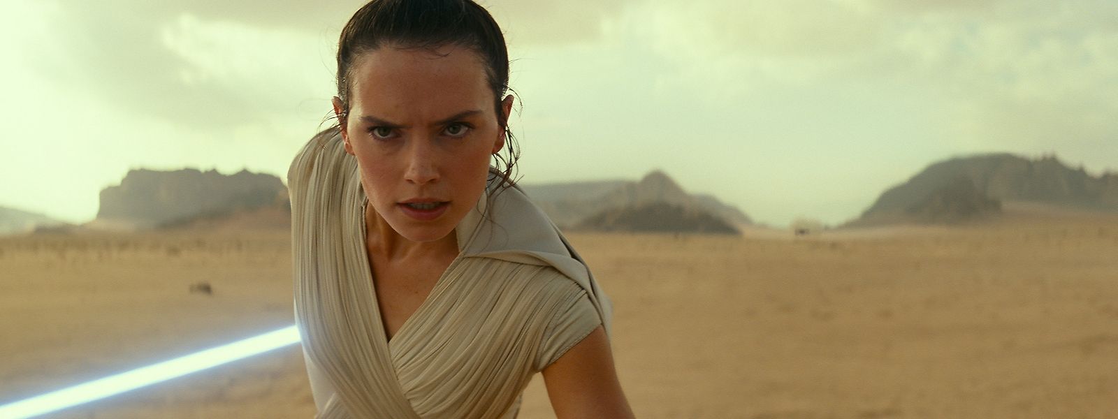 Die letzte Hoffnung der Jediritter ruht auf Rey (Daisy Ridley) - auch im wahren Leben ist jeder Einzelne von uns im Kampf gegen die dunkle Seite der Macht efordert. 