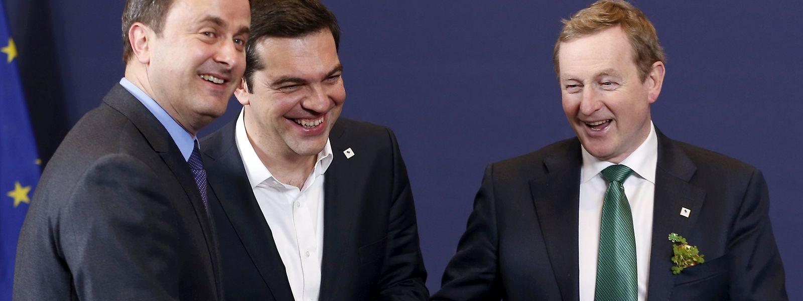 Gut gelaunt über europäische Einigung: Premier Bettel mit seinen Amtskollegen Tsipras und Kenny (r.).