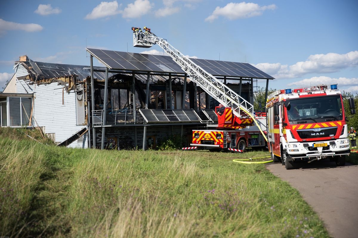 Das Jugendhaus in Remerschen - im früheren Energiepark-Gebäude - wurde am Sonntag zum Raub der Flammen. 