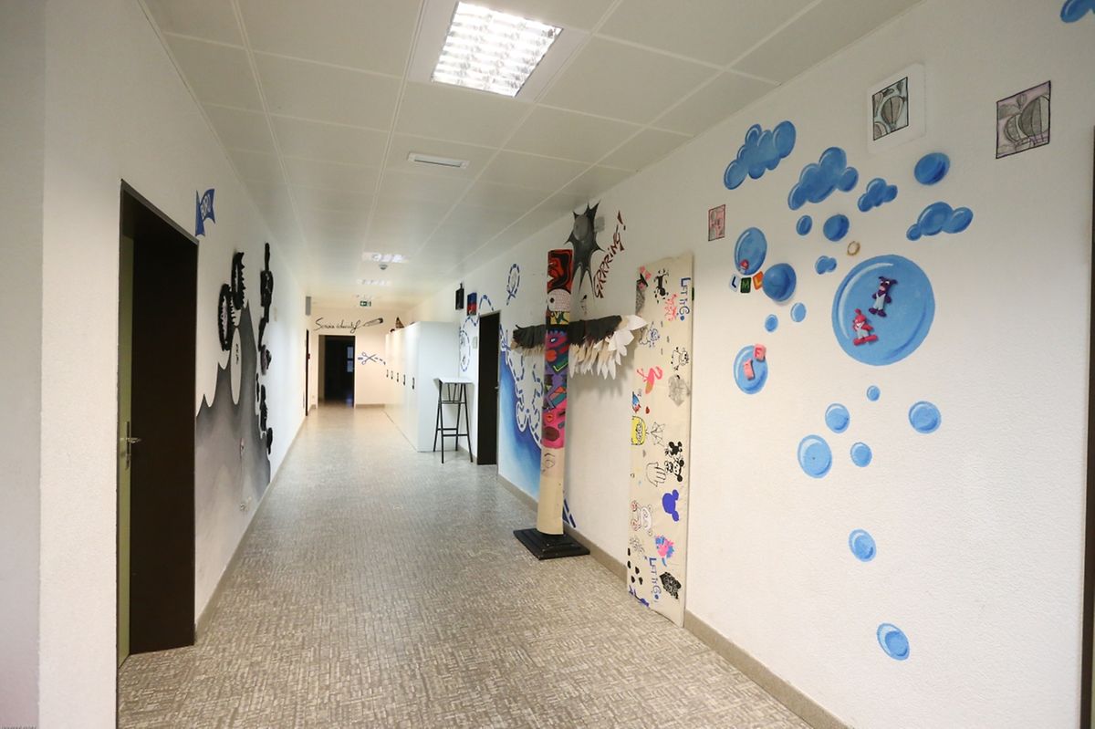 In dem geschlossenen Flügel befanden sich unter anderem die Säle für die Abteilungen Geisteswissenschaften, Kunst und Französisch. 