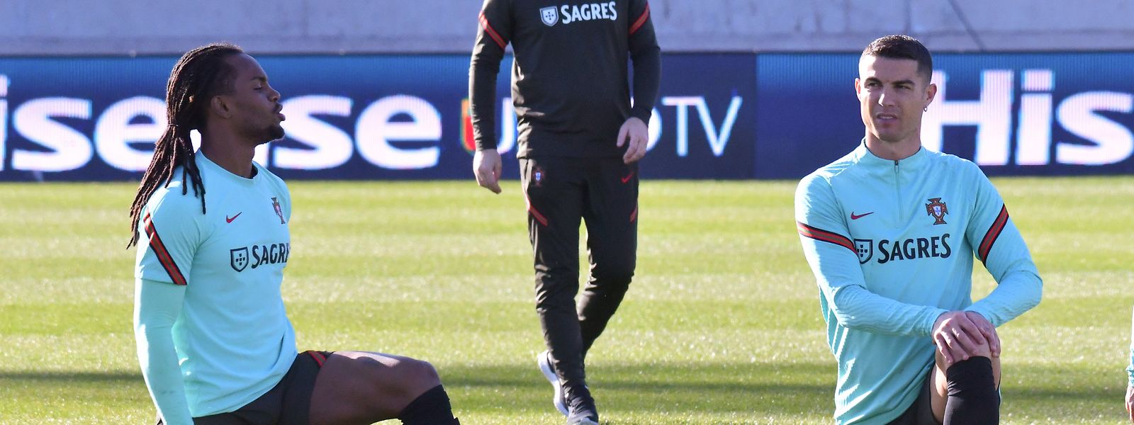 Renato Sanches und Cristiano Ronaldo (r.) wollen in Luxemburg dreifach punkten.