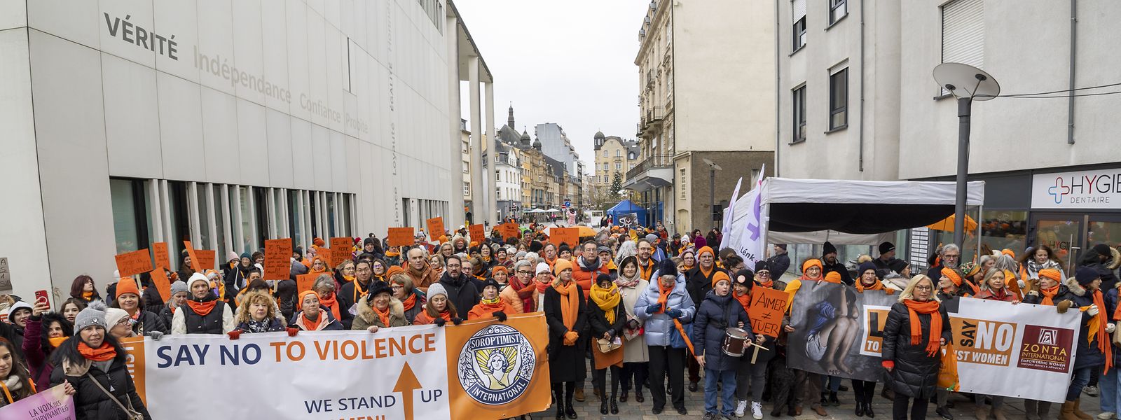Im Rahmen der Orange Week wurde auch dieses Jahr in Esch/Alzette wieder ein Zeichen für Gewalt gegen Frauen gesetzt. 