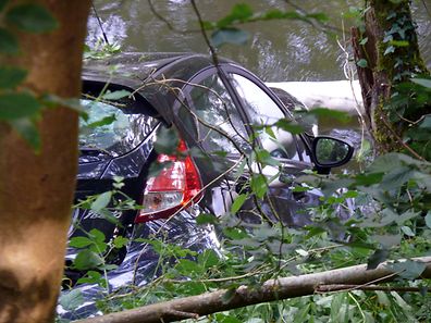 recall hypokit glucagen car roof Driver onto injured Luxemburger  after Wort flipping