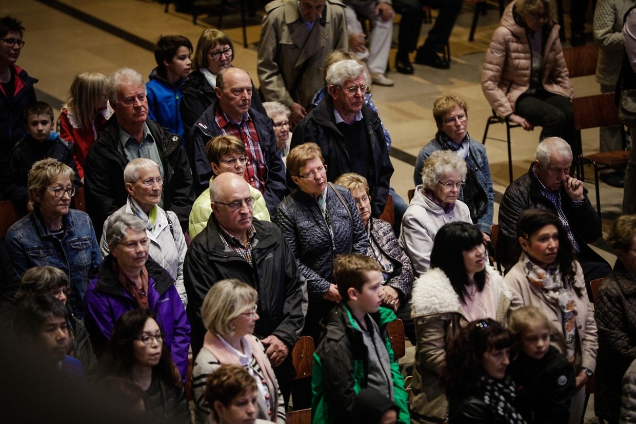 Messe für die neue Pfarrei: “Notre-Dame-de-l’Évangile“ (Schëffleng, Monnerech, Steebrécken).