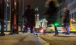 Schattenwelt in Bewegung: Dealer aus dem Bahnhofsviertel flüchten vor zu viel Aufmerksamkeit.