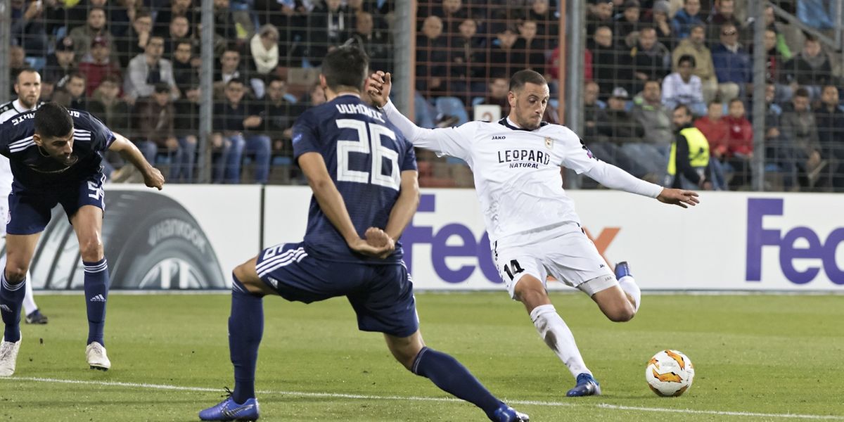 Clément Couturier tente sa chance au but. Les Dudelangeois sont tombés sur un Olympiakos sérieux et appliqué.