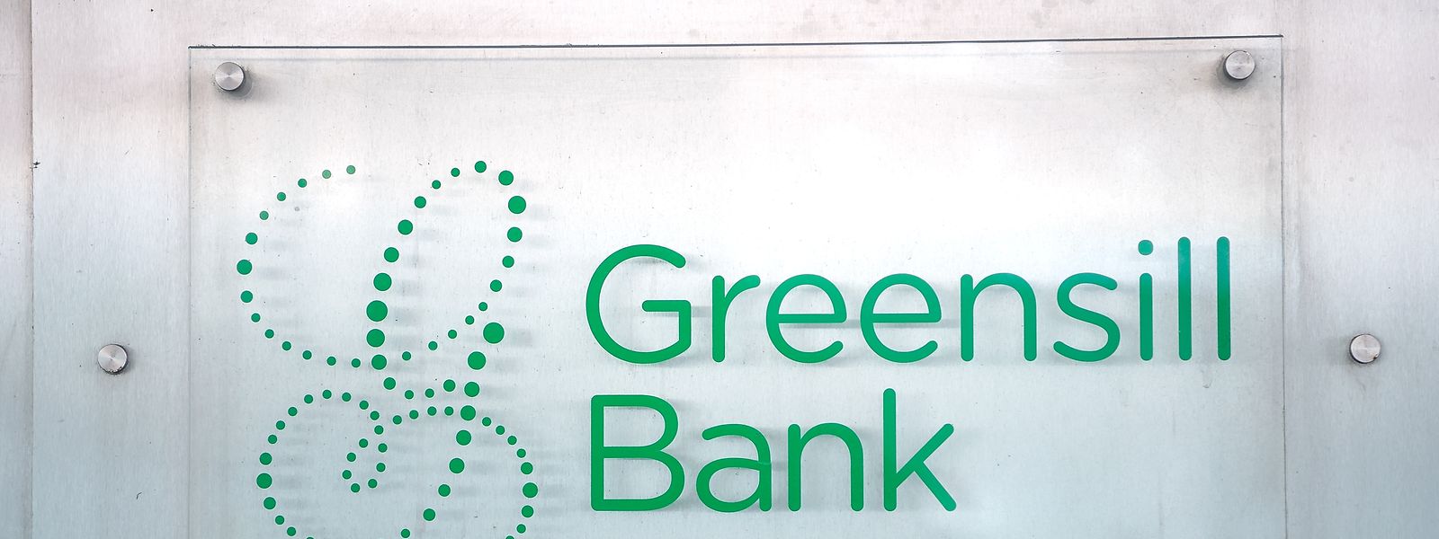 Die Greensill Bank AG wurde wegen drohender Überschuldung am 3. März mit sofortiger Wirkung geschlossen.