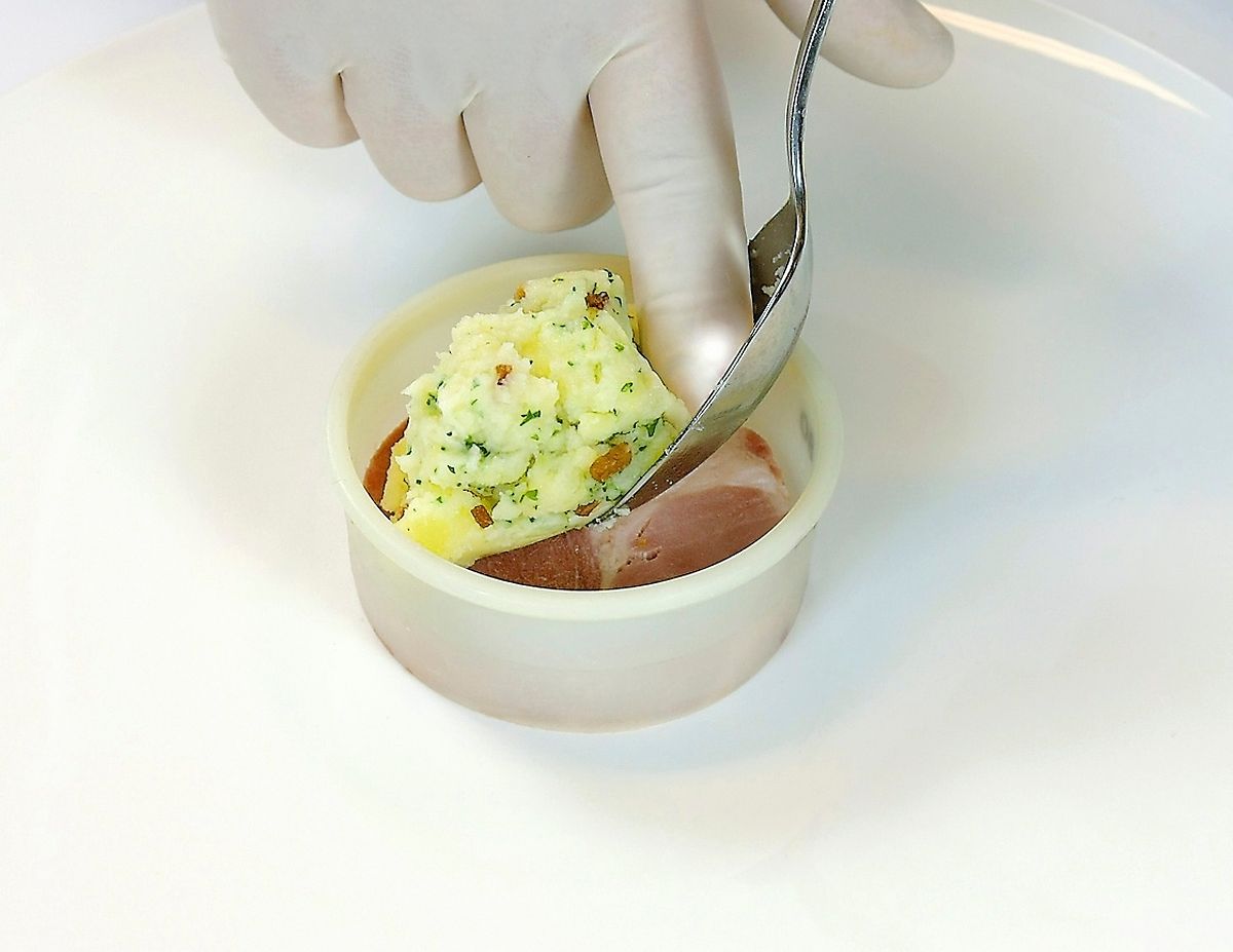 How to serve up Luxembourgish classic "Judd mat Gaardebounen"