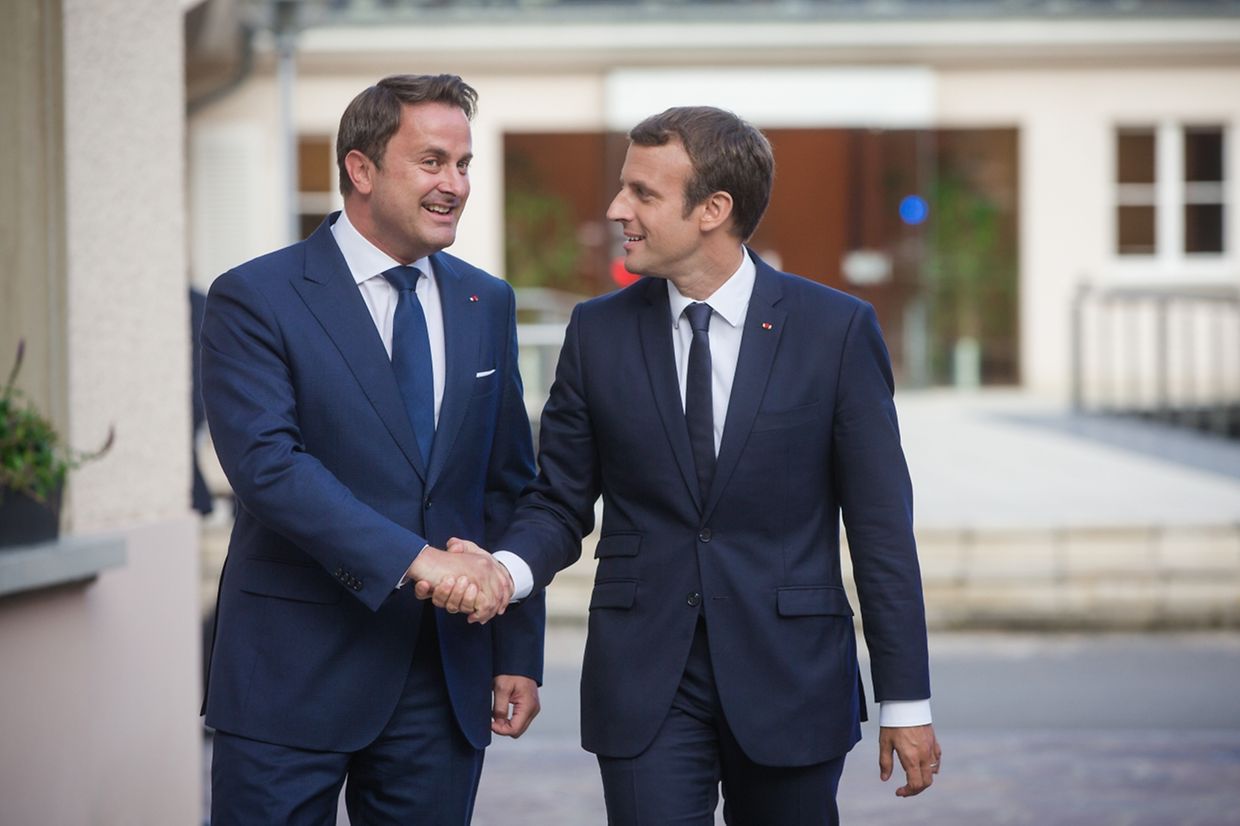 Emmanuel Macron, Xavier Bettel et Charles Michel, au château de Senningen pour une entretien trilatéral