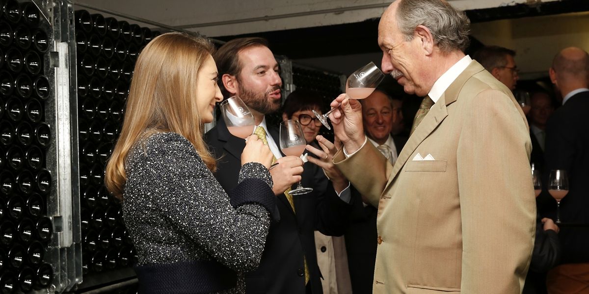 Bernard Massard, visite de la cave du couple héritier LL.AA.rr Guillaume et Stéphanie