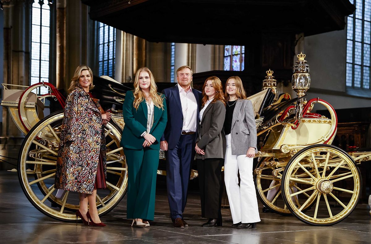 (von links): Königin Maxima, Kronprinzessin Amalia, König Willem-Alexander, Prinzessin Alexia und Prinzessin Ariane. 