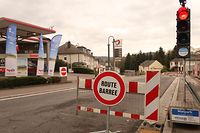 Nichts geht mehr: Die vier Tankstellen in der Wäistrooss klagen über mangelnde Kundschaft. 