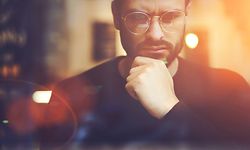 Quiz, Mann, Überlegung, Grübeln
