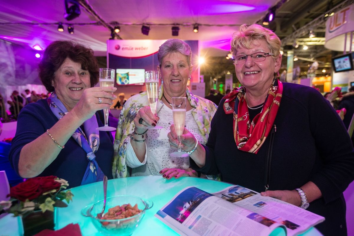 Zahlreiche Besucher hatten bereits am Freitag den Weg auf die Tourismus-Messe "Vakanz" gefunden, um sich auf der Suche nach Urlaubsideen inspirieren zu lassen.