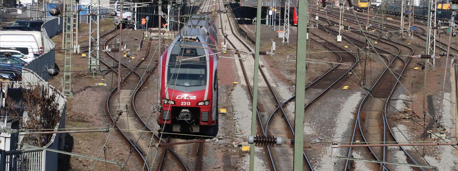 Die Eröffnung der Trierer Weststrecke könnte sich weiter verzögern. Bislang fahren die Züge der neuen Regionalbahn 83 über den Trierer Hauptbahnhof.
