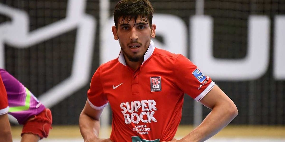Antonio Abreu passe de Samba 7 ALSS Futsal Niederkorn au FC Differdange 03
