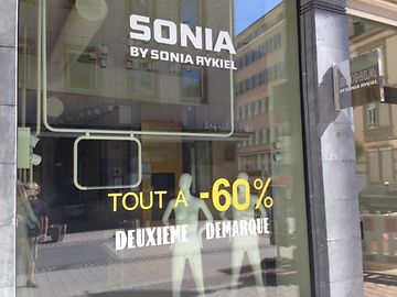 17 lojas de moda encerradas na cidade do Luxemburgo: Loft, Comptoir de Cotonniers, Sandro, Geox, e Marc Jacobs são algumas das marcas que abriram falência