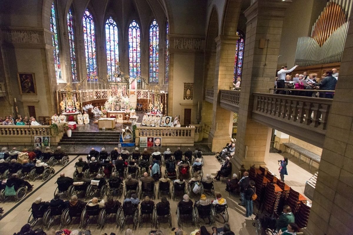 Wallfahrt der Kranken mit Kranksalbung