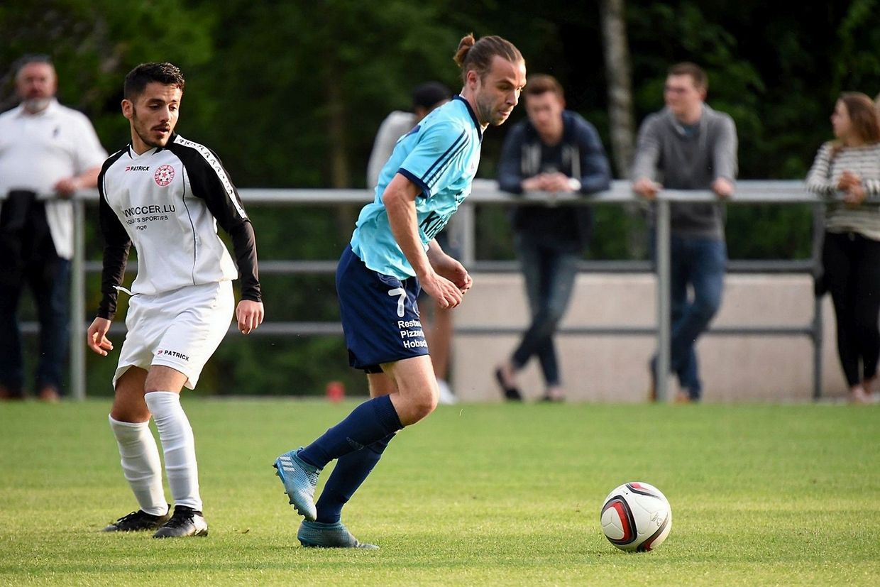 Äischdall (D1) - Merl (D2) 2-5. Andrea Moro (Äischdall) et Tony Khoshaba.