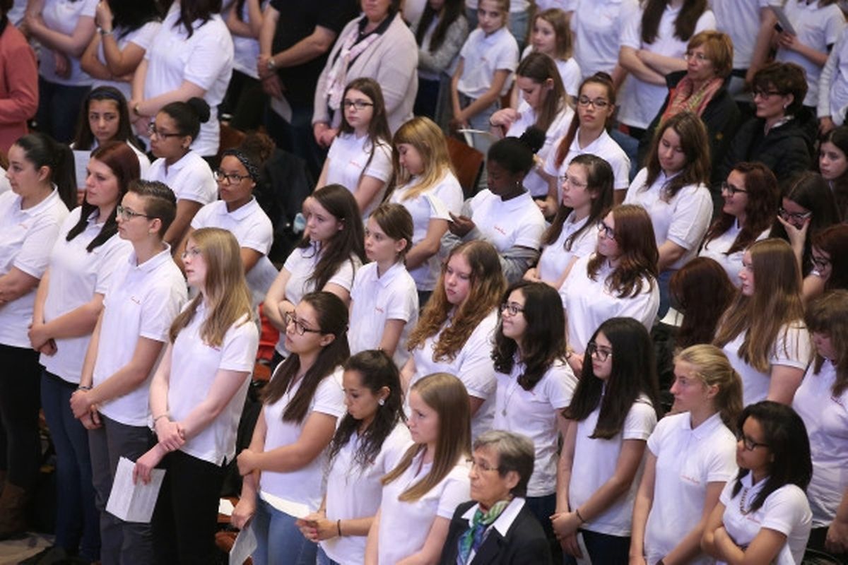 Messe pour l'école des Soeurs de la doctrine chrétienne de Sainte-Anne d'Ettelbruck.