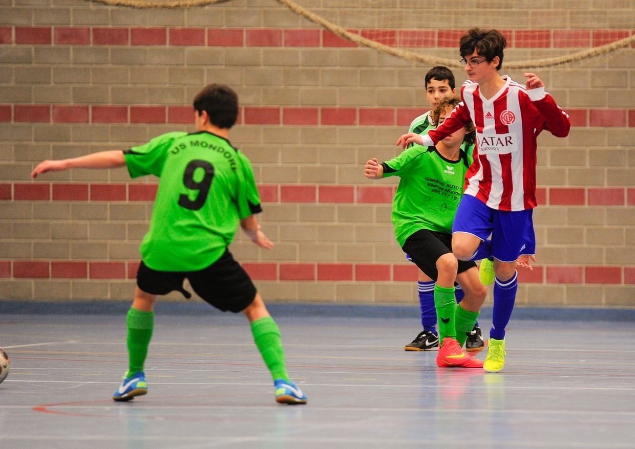 mywort - CS FOLA SCOLAIRES ERREICHEN 2.RUNDE IM LALUX-FUTSAL CUP 2015