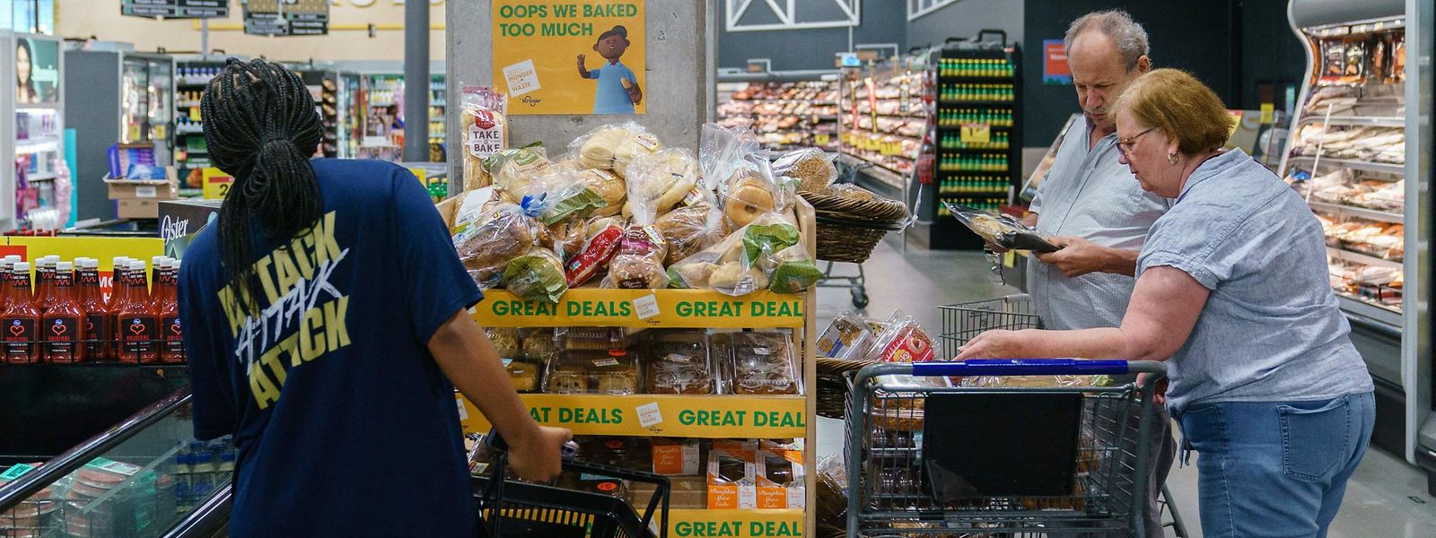 An der Supermarktkasse erfahren Millionen US-Bürgerinnen und Bürger täglich, wie sich die hohe Inflation auswirkt.