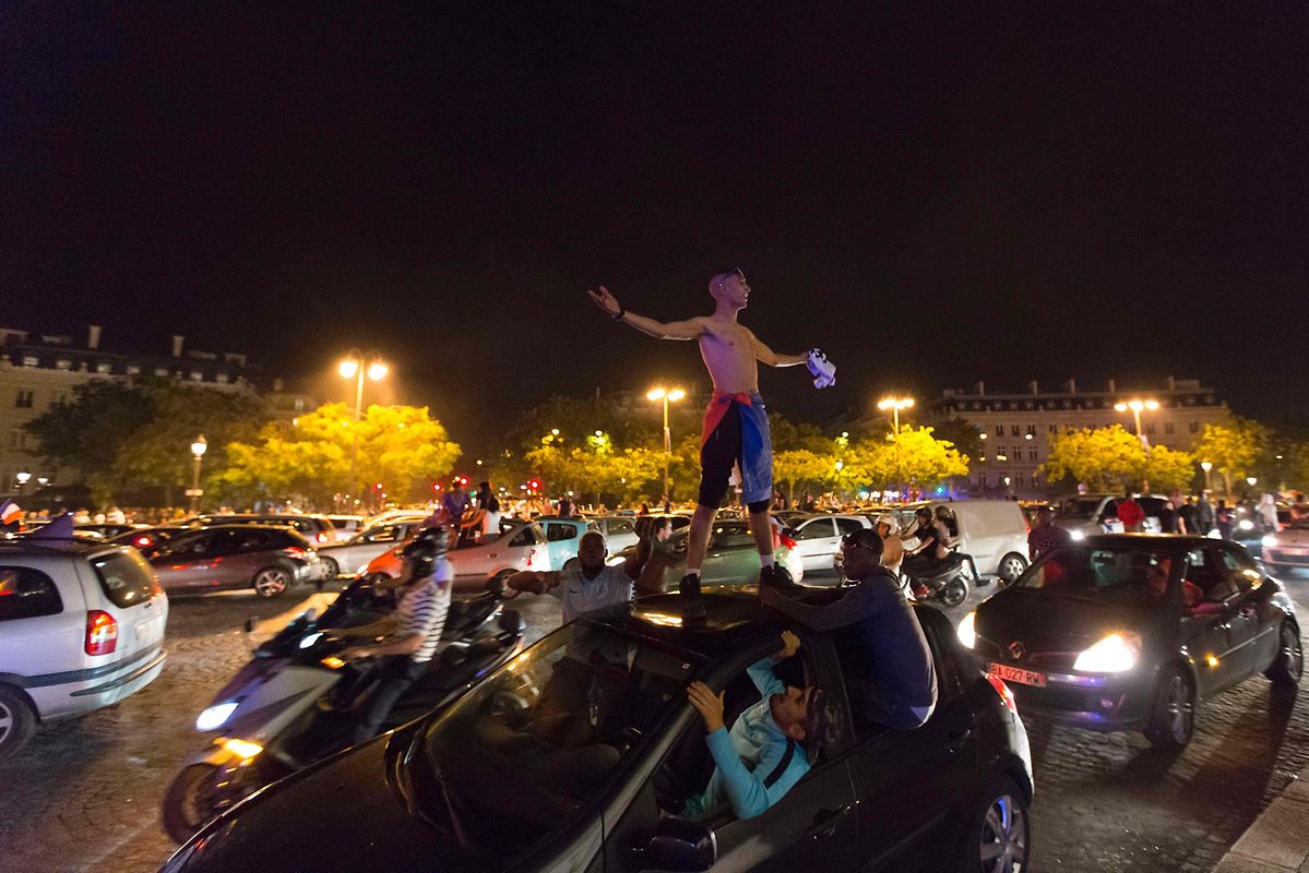 Ausgelassen feierten französische Fans den Einzug ins Halbfinale