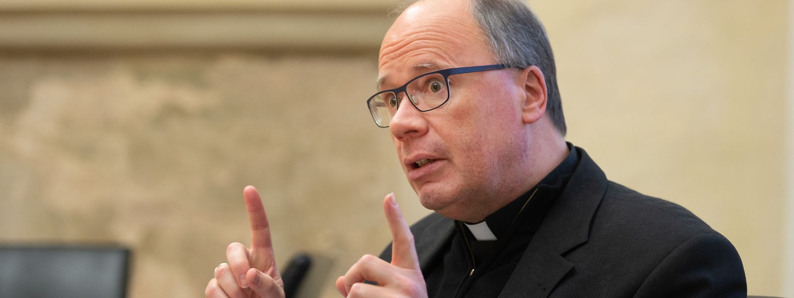 Der Trierer Bischof Stephan Ackermann erwartet hohe Entschädigungsforderungen.
