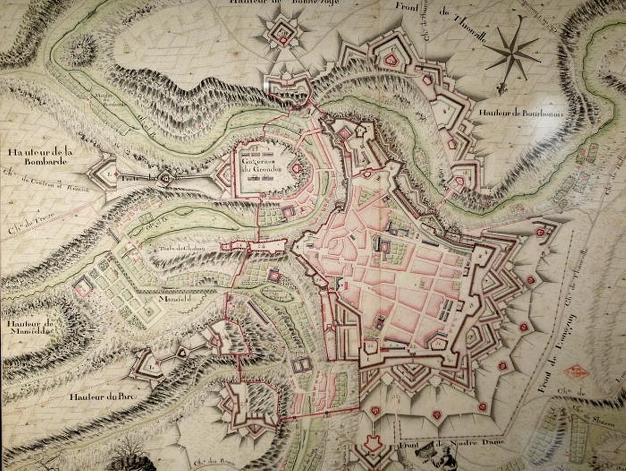 Nicht nur die Festungsanlagen, auch die geografische Umgebung wurde genauestens kartografiert