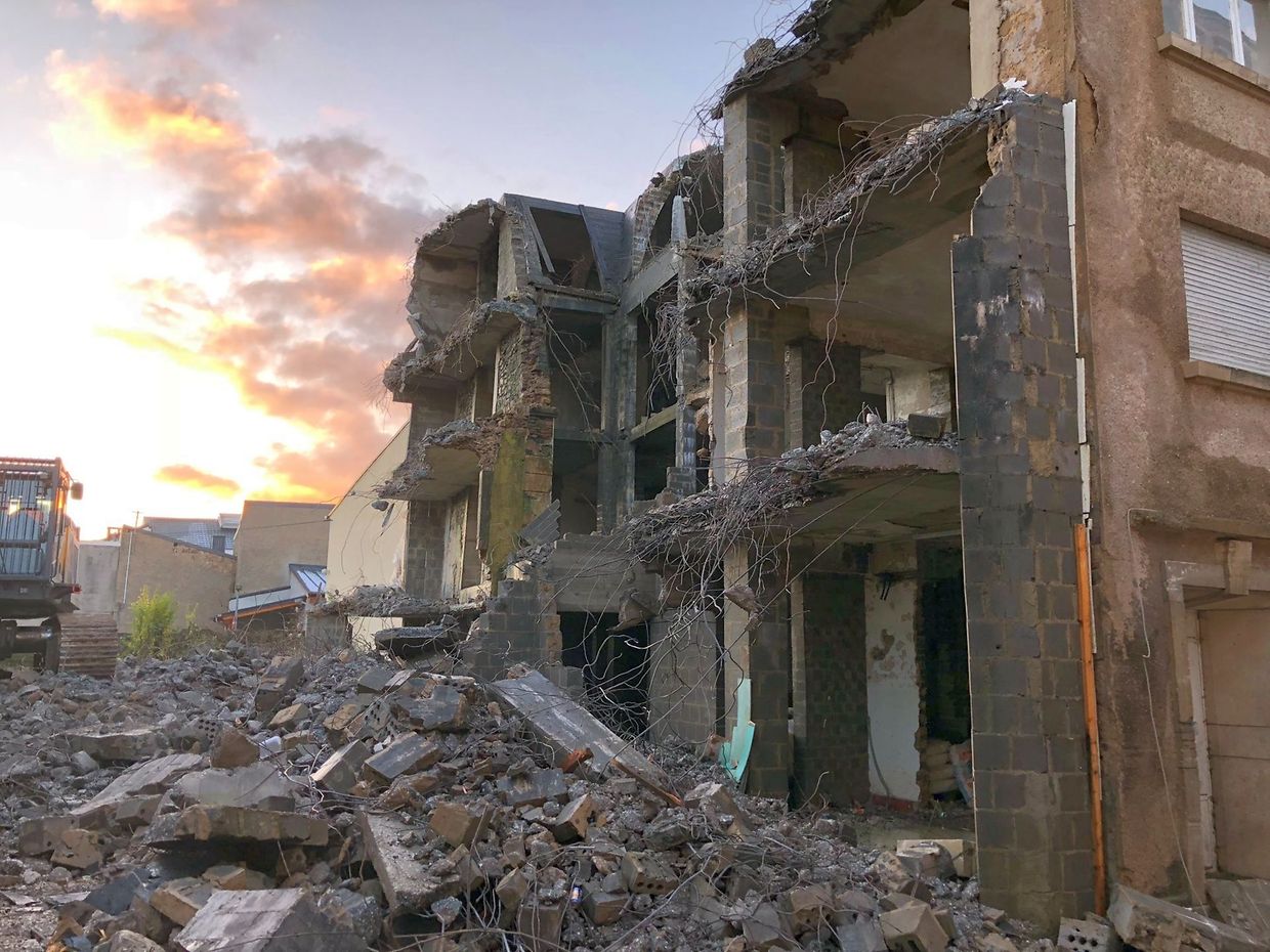 Obras de demolição da fachada em 2017. 