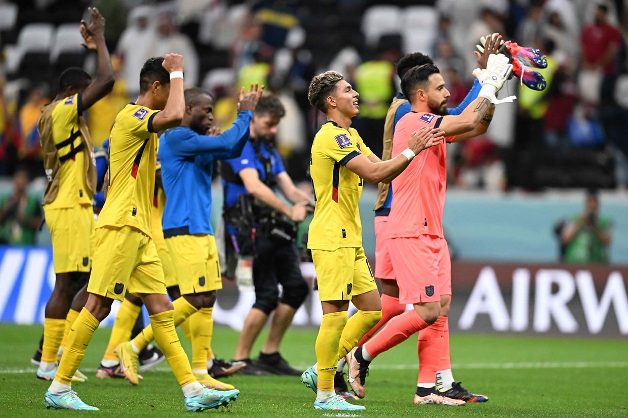 A seleção do Equador vence o Qatar, anfitrião do Mundial2022 no jogo inaugural.