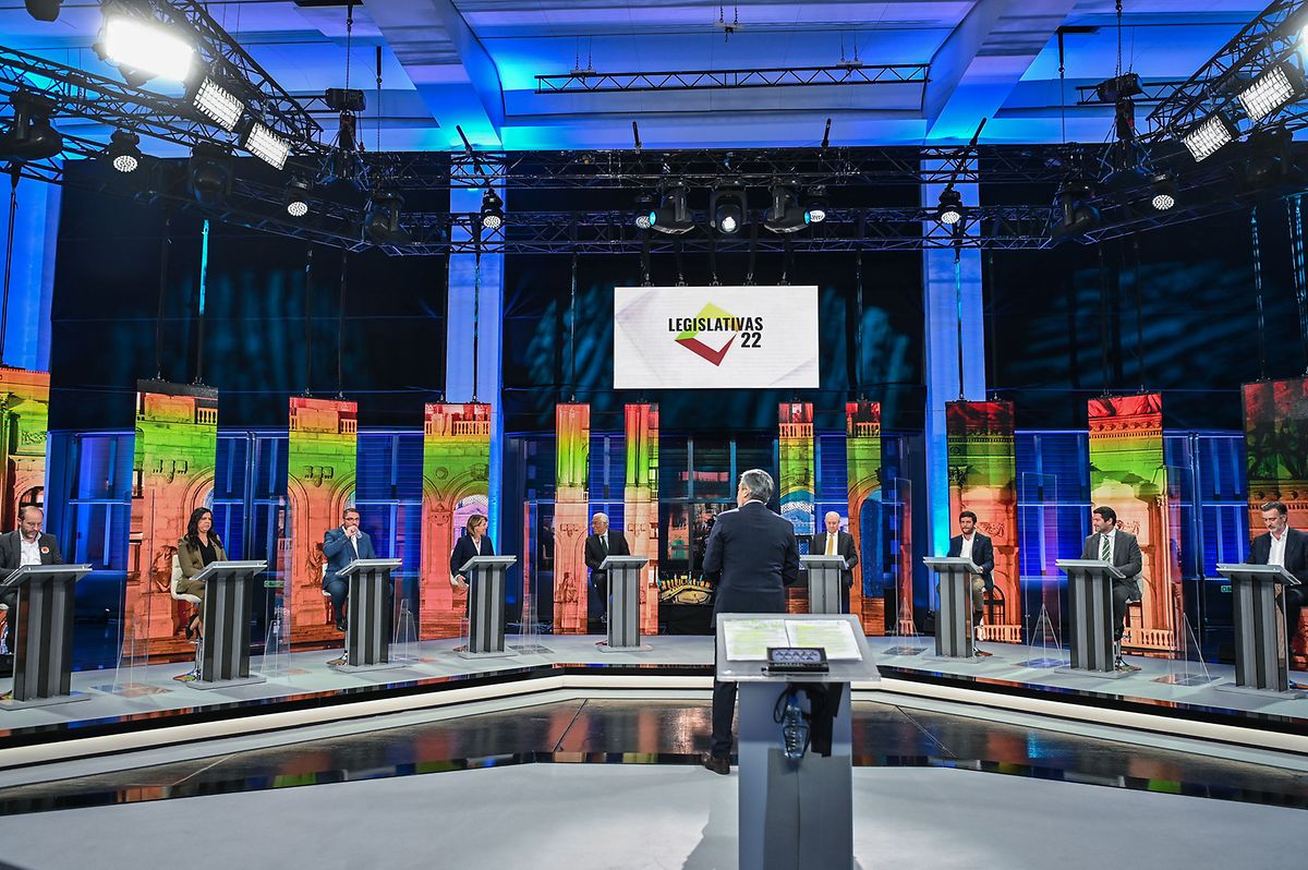 Debate televisivo com os nove partidos com assento parlamentar, a 17 de janeiro.
