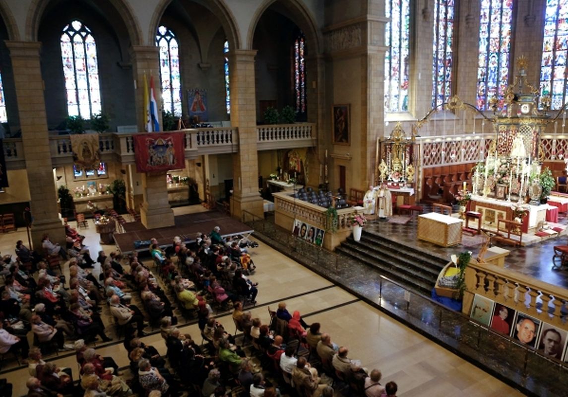 Marienandacht für die deutschen Pilger