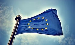 Europa Flagge, EU Demokratie: Shutterstock