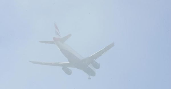 Indonesien Flugzeug Mit 54 Menschen Vermisst Suche Unterbrochen