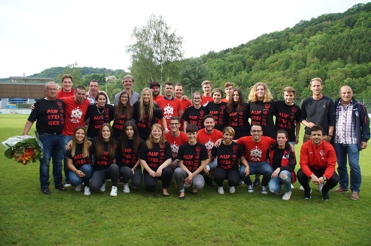 mywort Ehrung für zwei Teams des FC Victoria Rosport