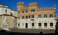 24.03.2020, Italien, Grosseto: Die Straßen der Stadt sind menschenleer. Die Regierung in Italien hat die Strafen für Verstöße gegen die Ausgangsbeschränkungen wegen der Corona-Pandemie drastisch erhöht. Foto: Alessandro La Rocca.Lap/LaPresse via ZUMA Press/dpa +++ dpa-Bildfunk +++